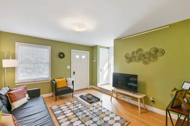 505A E Alexandria Ave