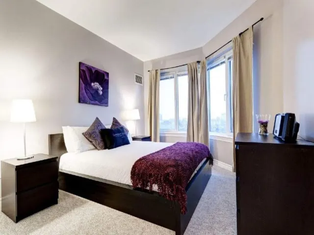 Laurier Avenue East 50 i Ottawa, Canada