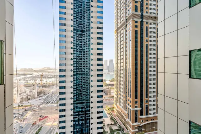 Marina Pinnacle - Dubai - United Arab Em