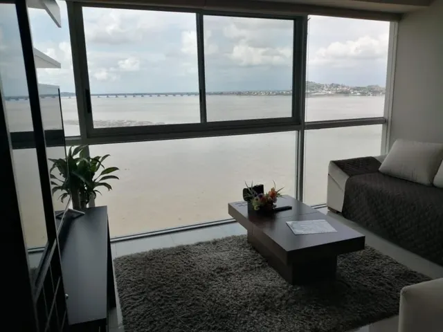 Numa Pompilio Llona 1 i Guayaquil, Ecuador