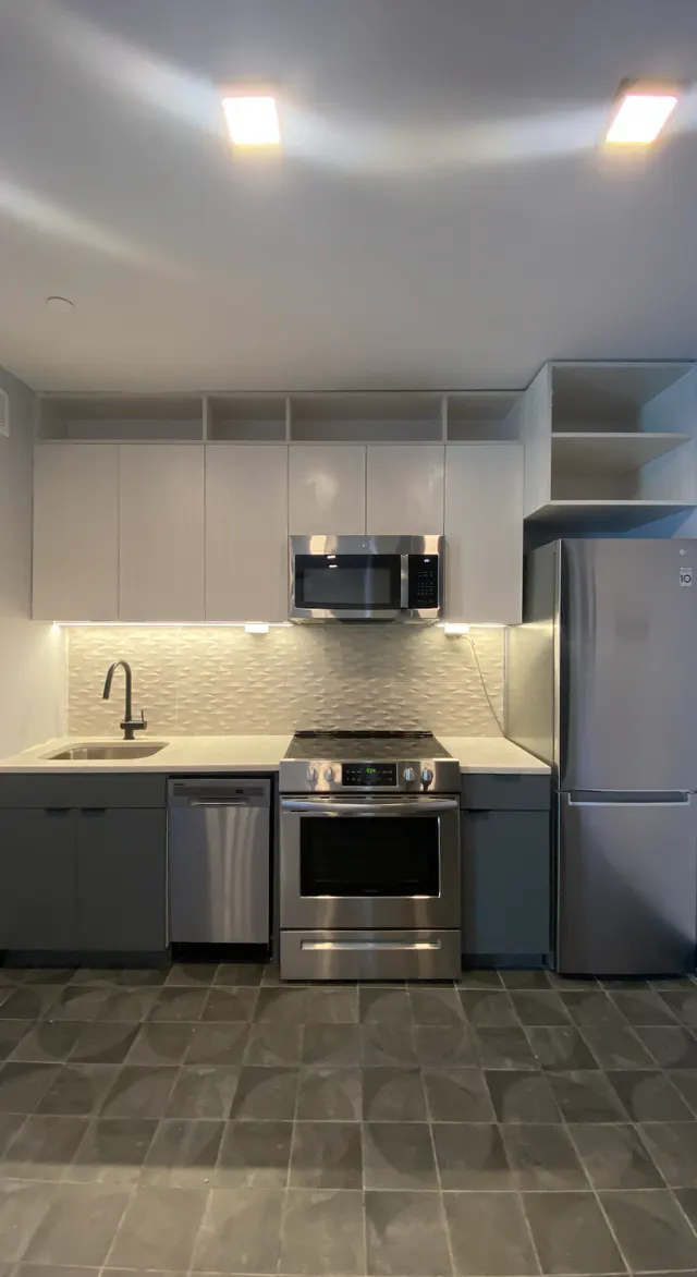 Grand Street 475
