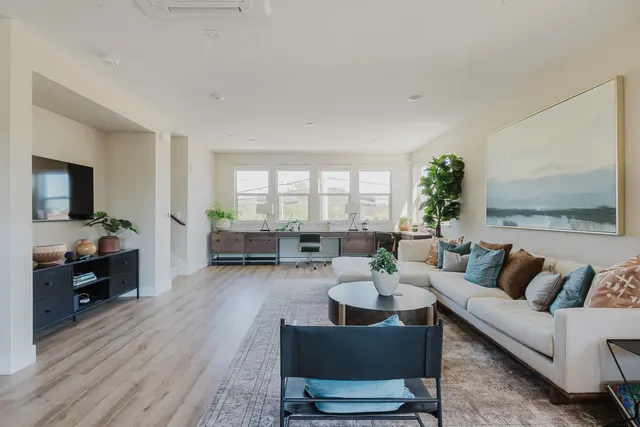 Magnolia Terrace 922