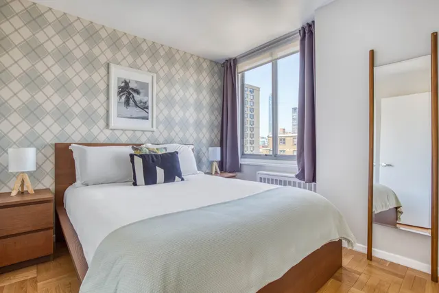 2nd Avenue 484