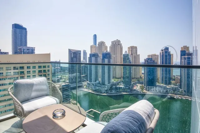 Vida Dubai Marina & Yacht Club - Dubai -