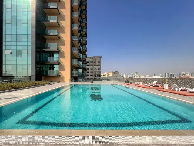 Square Tower by Tiger Properties - Dubai