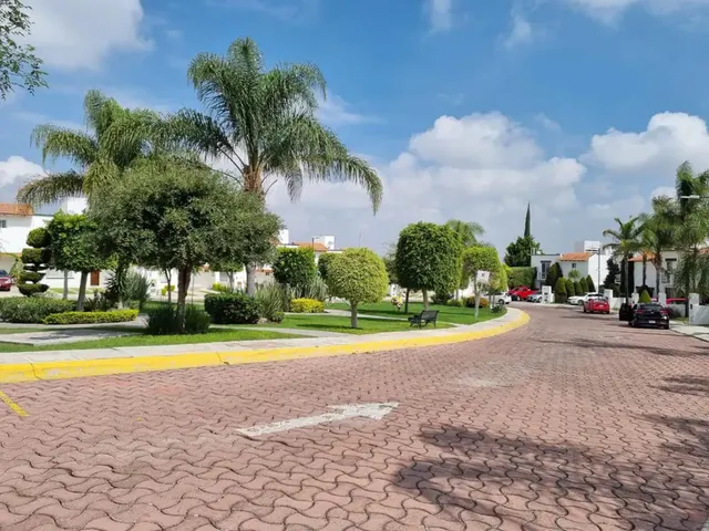 Avenida Fray Luis de León 3051