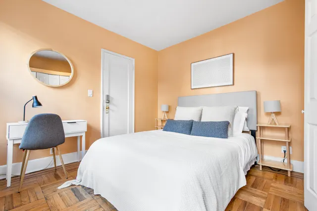 East 61st Street 405