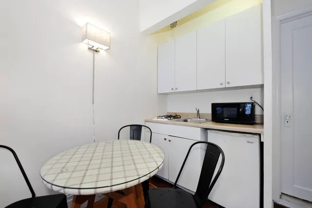 Madison Avenue 1289