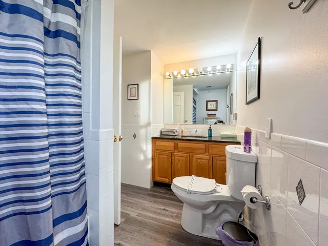 7 Harvard Square