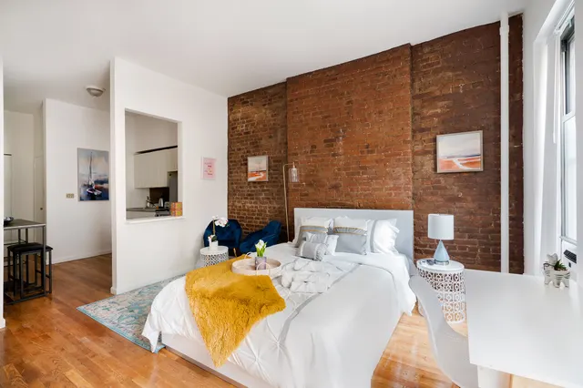 East 75th Street 327