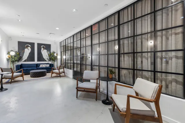 9th Avenue 515