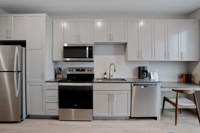Foster St 3922