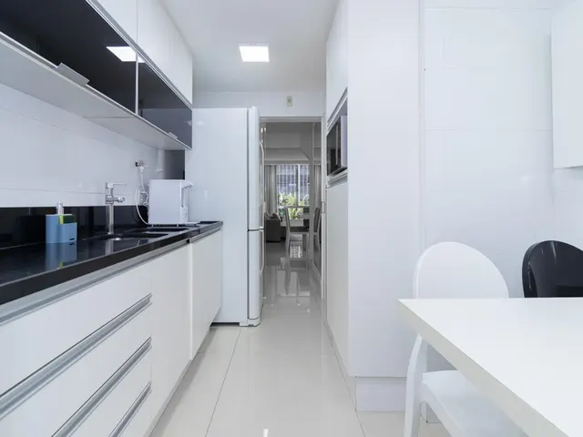 Avenida Afrânio de Melo Franco 174