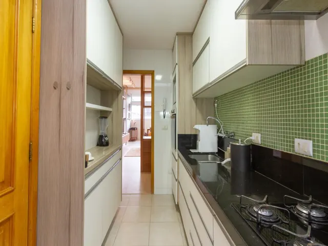Rua Teixeira de Melo 43