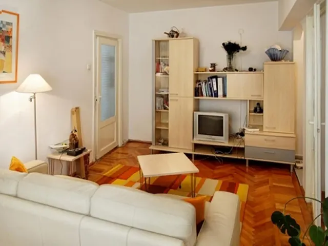 142-148 Victoriei Avenue 148