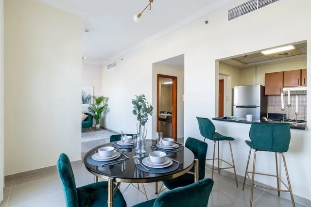 Plaza Residences - Dubai - United Arab E