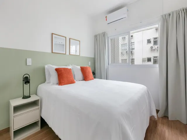 Rua Almirante Pereira Guimarães 40