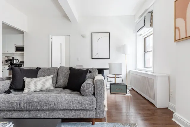 132 East 45th Street
