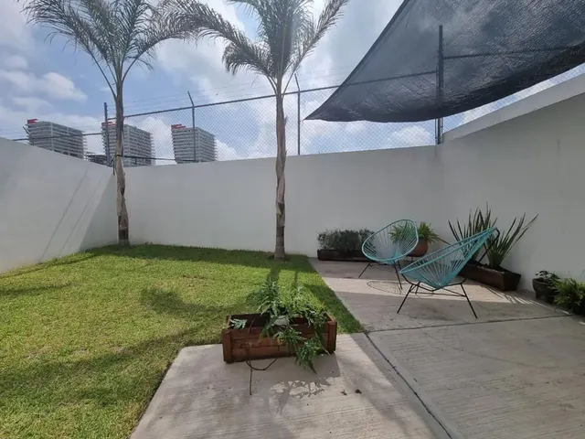Avenida Fray Luis de León 3051