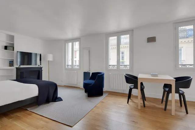 Rue Jean-Baptiste Pigalle 64 i Paris, Frankrig