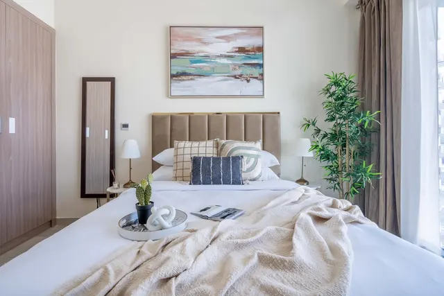 Farhad Azizi Residence, Healthcare City