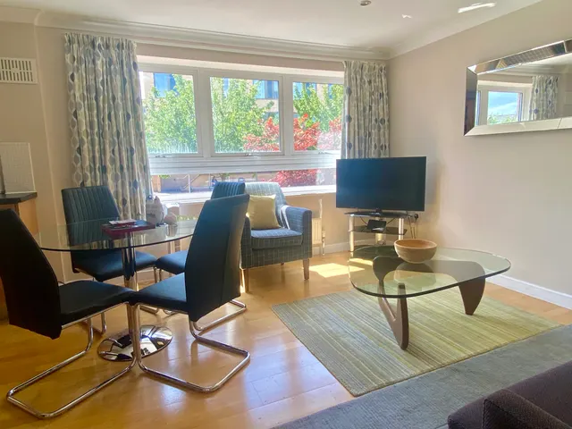 31-35 Cherry Hinton Road em Cambridge, Reino Unido