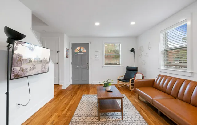 3611 Edison St