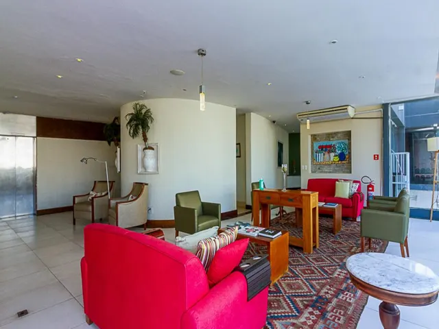 Rua Professor Antônio Maria Teixeira, 33
