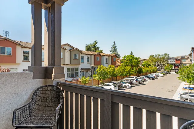 Magnolia Terrace 922