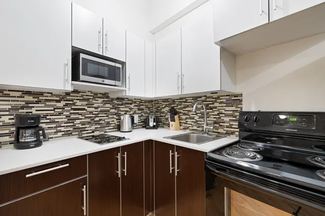 41st Avenue 29