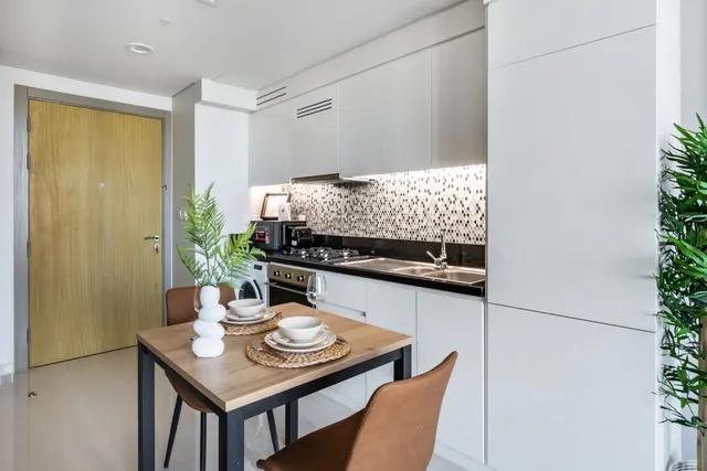 Aykon City - Sheikh Zayed Road - Dubai -