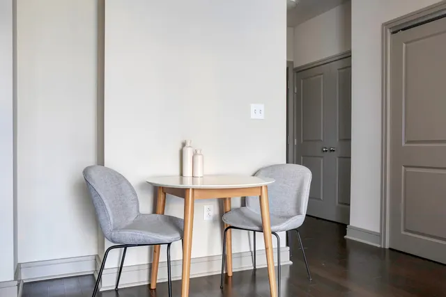 100 Pier Four Boulevard