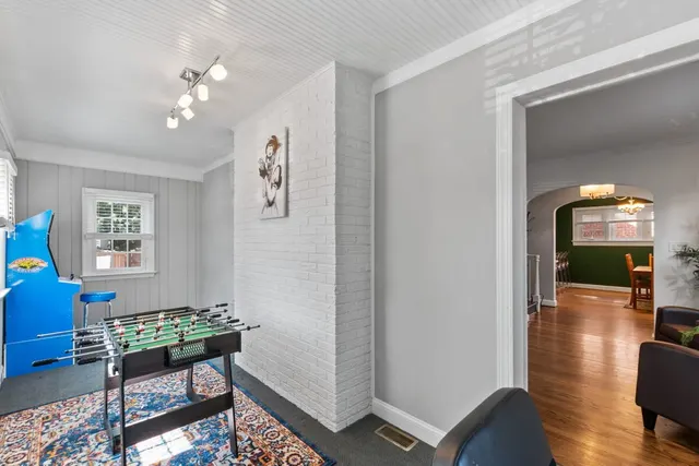 309 E Braddock Rd