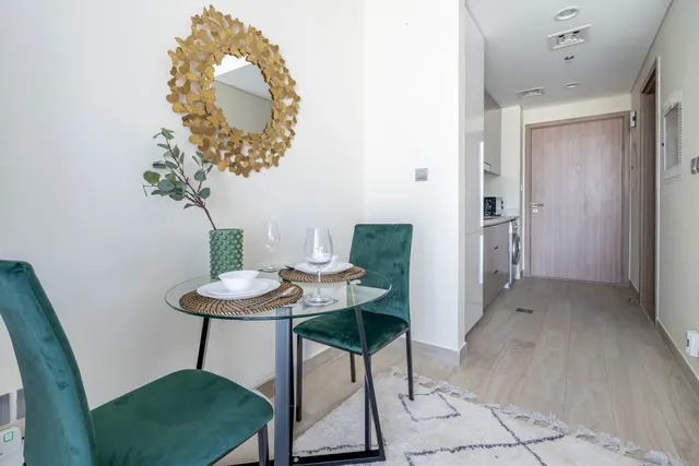 Farhad Azizi Residence, Healthcare City