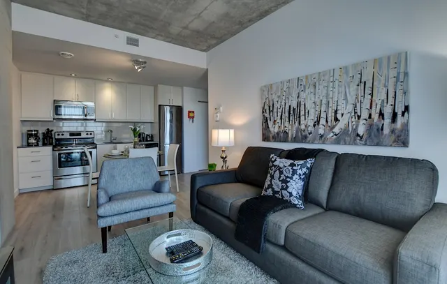 464 Saint Henri, Montreal H3C 0N7, CA 46 i Montreal, Canada