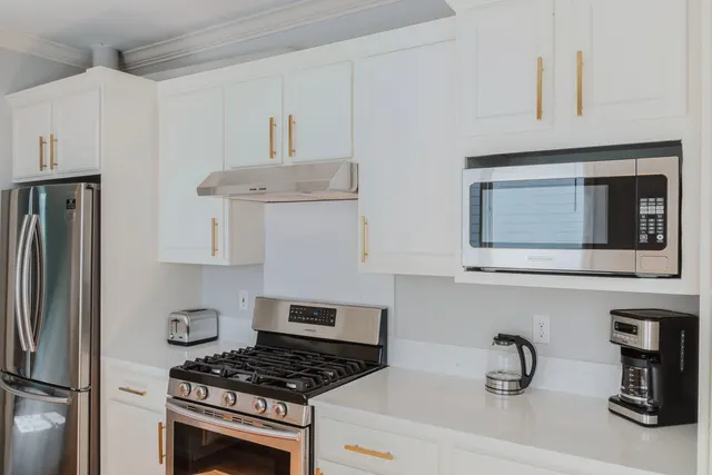 Northeast Iris Street 1525