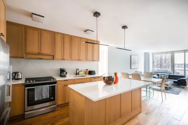 560 West 43rd Street