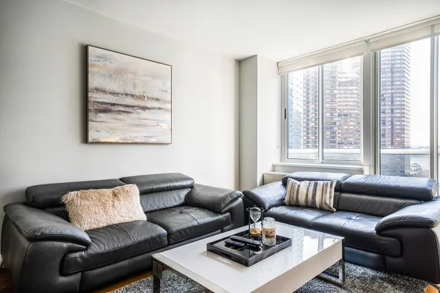 560 West 43rd Street