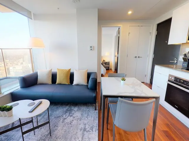 655 Centre St SW 655