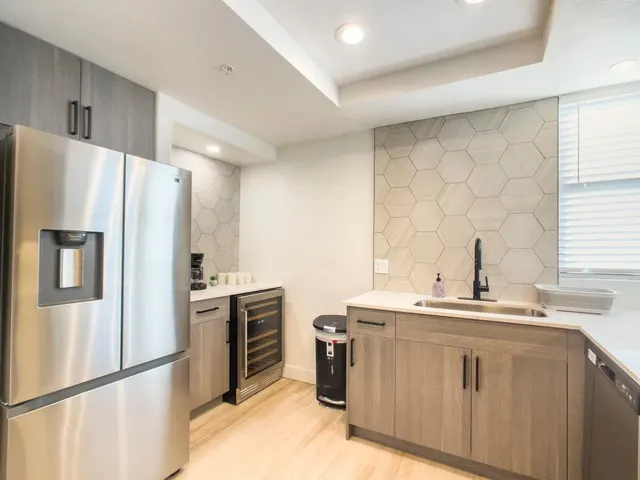 N 71st St #363 15608