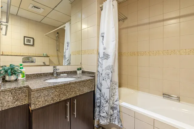 Bay Central - Dubai - United Arab Emirat