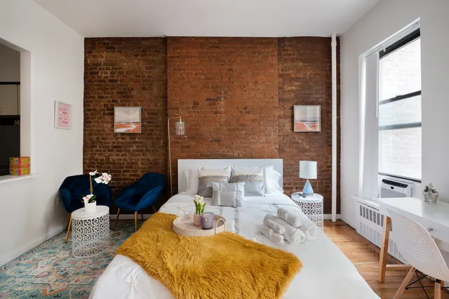 East 75th Street 327