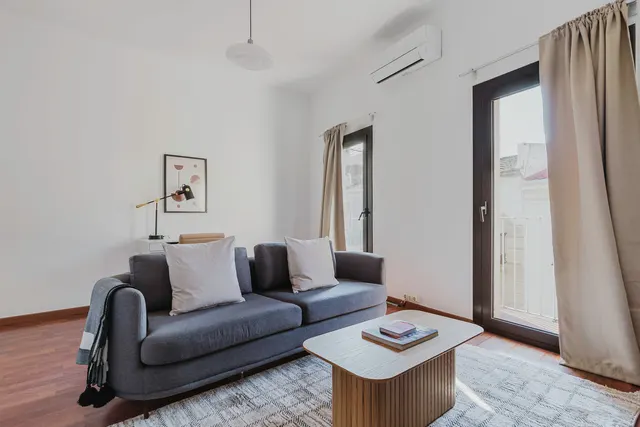 Carrer de lHort de la Vila 7 em Barcelona, Espanha