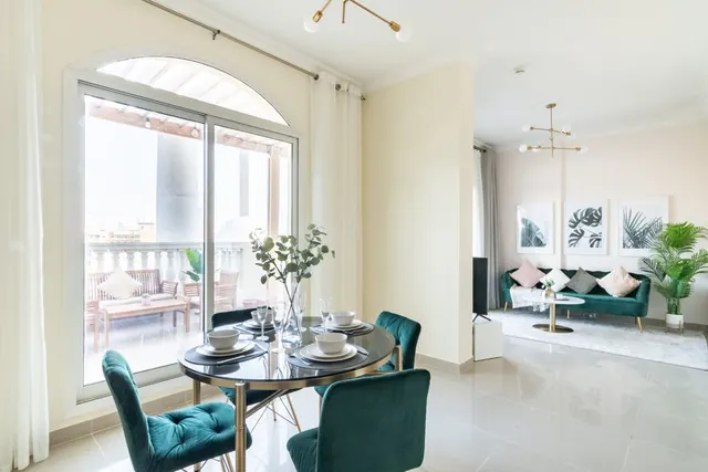 Plaza Residences - Dubai - United Arab E