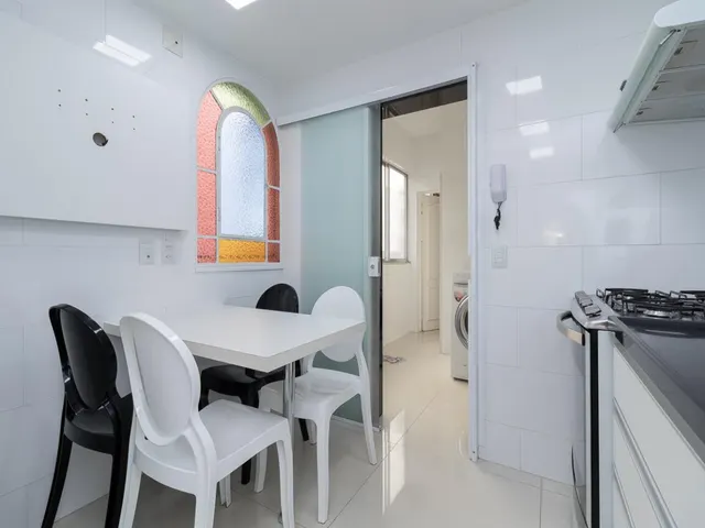 Avenida Afrânio de Melo Franco 174