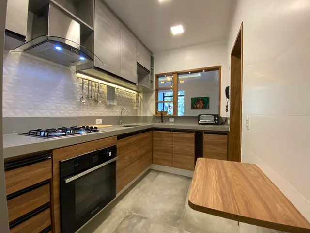 Rua Farme de Amoedo 155