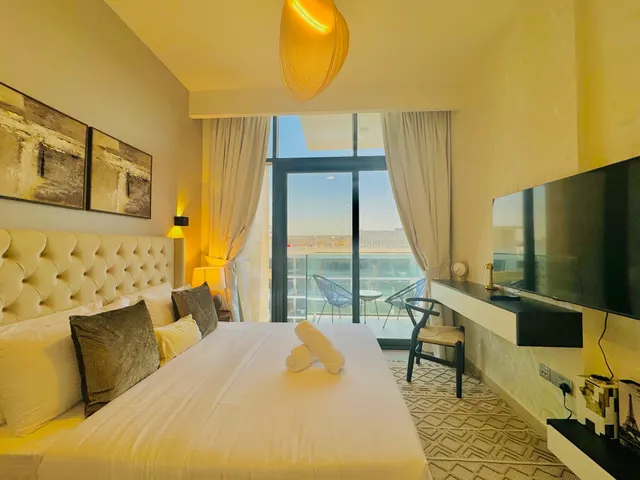 Al Meydan St. 902