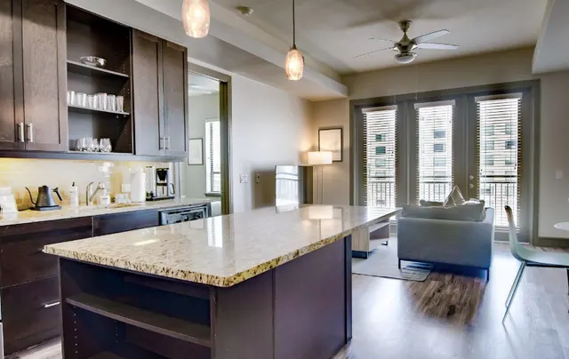 3201 Esperanza Crossing