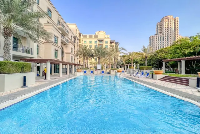 Travo A - Street 7 - Dubai - United Arab
