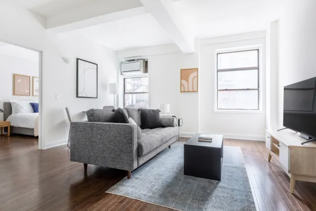 132 East 45th Street